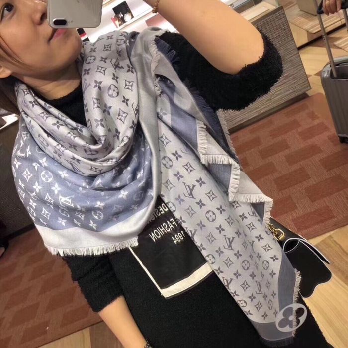 Louis Vuitton Scarf LVS00183